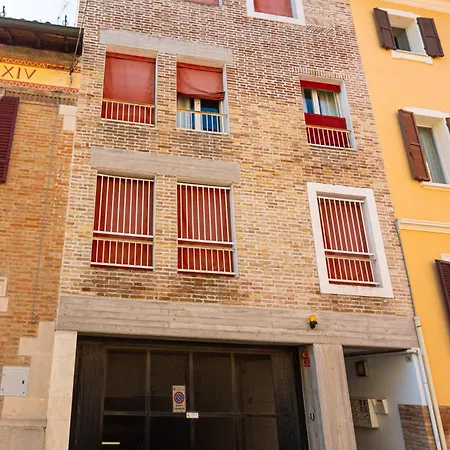 Matteucci 18 Romantic Centro Storico Parcheggio Privato Ravenna
